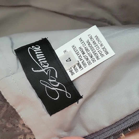 NWT La Femme Beaded Column Gown Dress Short Sleeve Style 29910 Silver Size 4 - Picture 11 of 11